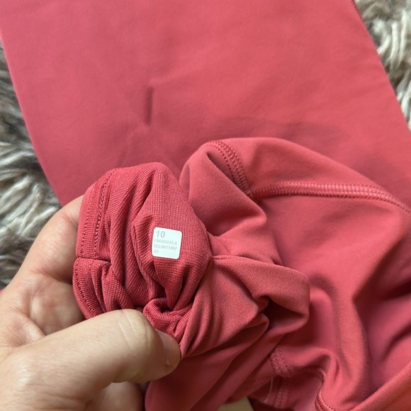 Lululemon align high rise w/ pockets 10 desert red - Picture 4 of 8